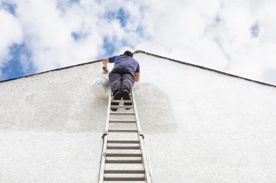 Peinture extérieure à la Chapelle-Chaussée — façades et ravalement