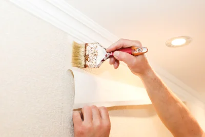 Pose de papier peint à la Chapelle-Chaussée — revêtements muraux et toiles de verre
